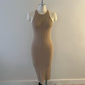 Sleeveless beige knit dress